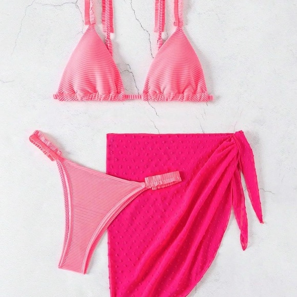 unknown Other - Brand New Super Cute Pink Bikini Set with Sarong - SZ L
